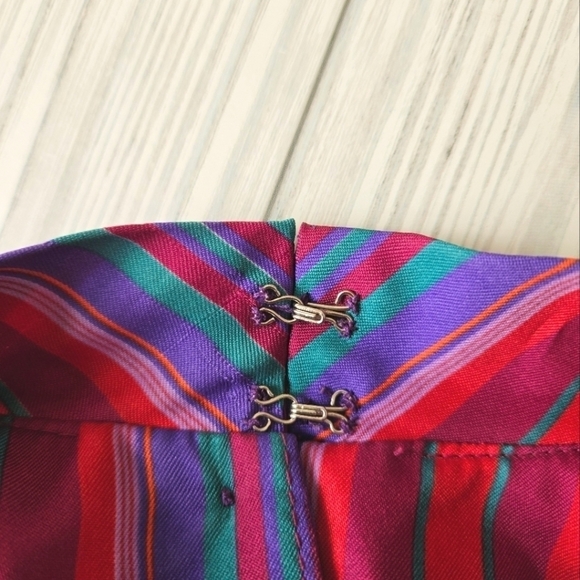 Vintage Melissa Pussybow Necktie Midi Dress in Red and Purple Satin Stripe Sz 6 - Picture 6 of 11